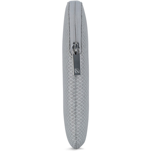 Incase Designs Corp Slim Sleeve with Diamond Ripstop for iPad Pro 9.7