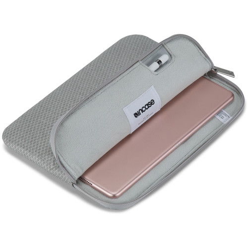 Incase Designs Corp Slim Sleeve with Diamond Ripstop for iPad Pro 9.7
